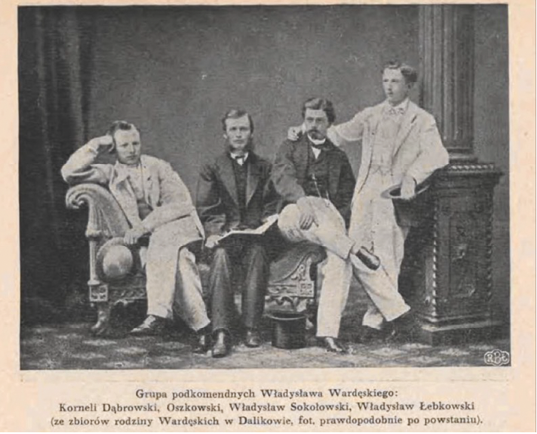 Fotografia młodych szlachciców, kolegów, przyjaciół z jednego plutonu