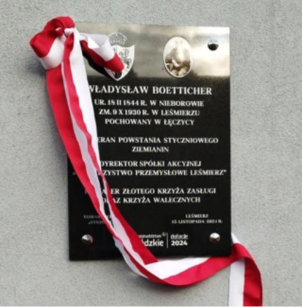 Tablica pamiątkowa W. Boettichera na szkole w Leśmierzu 