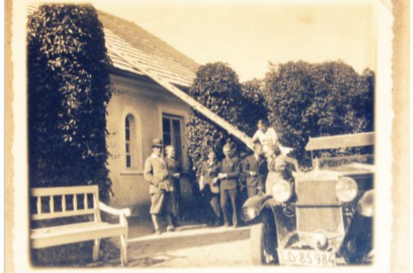 Wola Przatowska – od lewej: Jan Kazimierz Cybulski i Maria Cybulska, właściciele majątku Wola Przatowska. (lata 30. XX wieku)