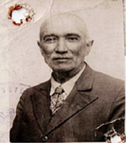 Jan Cybulski w czasie wysiedlenia do Piotrkowa Trybunalskiego. Zdjęcie z 15 czerwca 1943 roku.