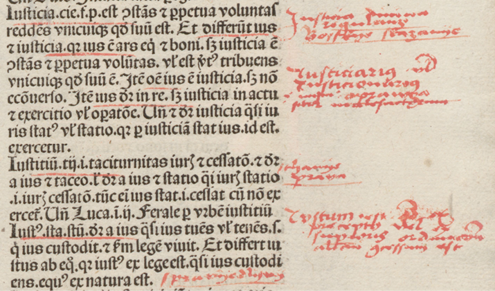 Treść łacińskich haseł: "Iusticia, Iusticium, Iustus" ze starodruku Vocabularius breviloquus wydanego w 1488 r. Na marginesie odręczne dopiski Bartłomieja z Bydgoszczy.