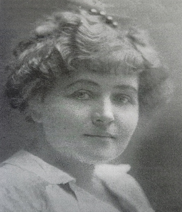 Czarnobiała fotografia portretowa Aurelii z Szacsznajderów Reymontowej